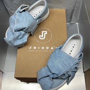 Gently worn  Vintage Auth Joshua’s Heart in NYC Made in Italy 36 Azure Denim Bow